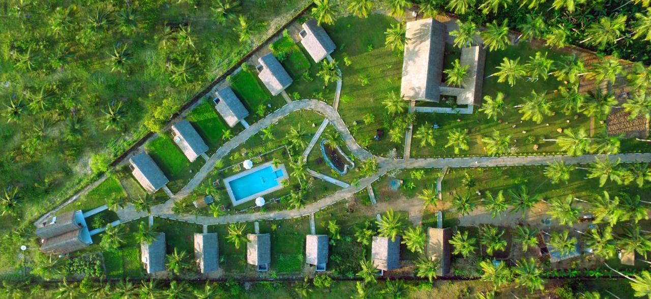 Coco Village Hotel Chilaw Bangadeniya Extérieur photo