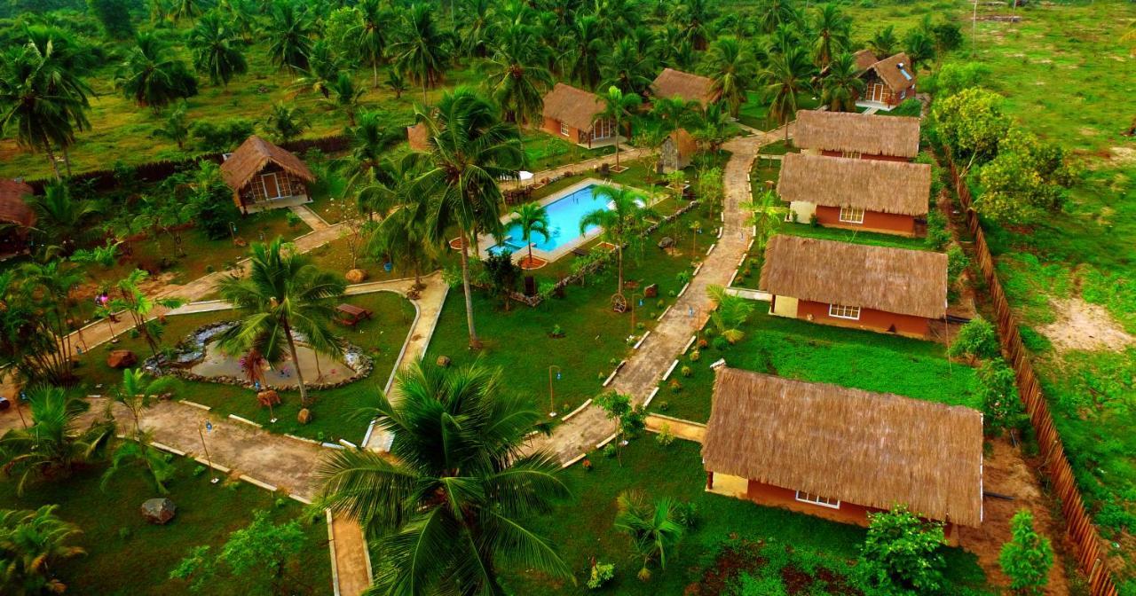 Coco Village Hotel Chilaw Bangadeniya Extérieur photo