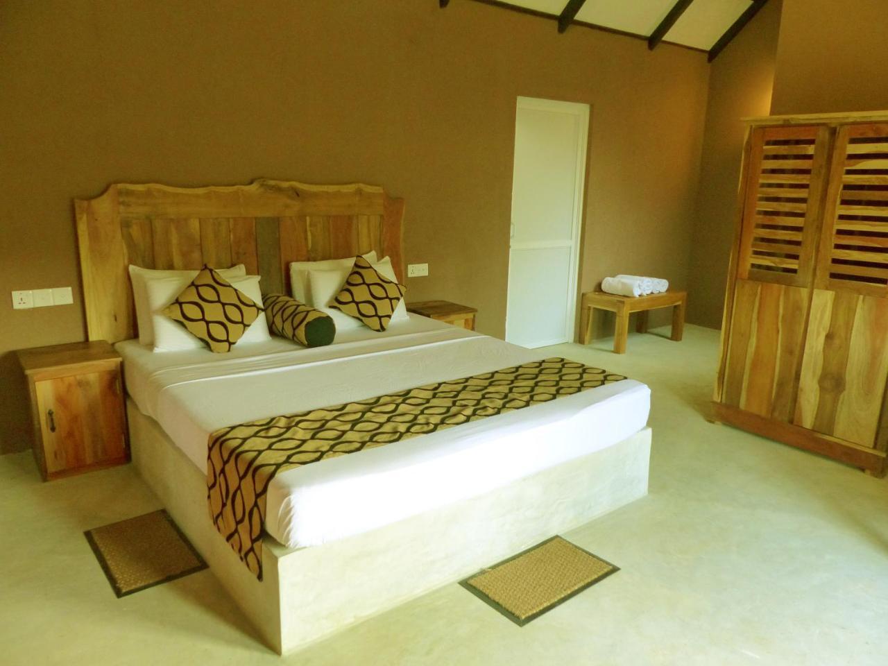 Coco Village Hotel Chilaw Bangadeniya Extérieur photo